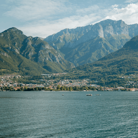 Explore the stunning shoreline of Lake Como