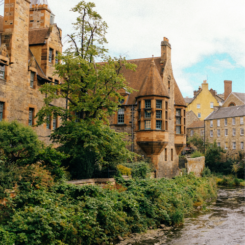 Stroll to picturesque Dean Village, eleven minutes away