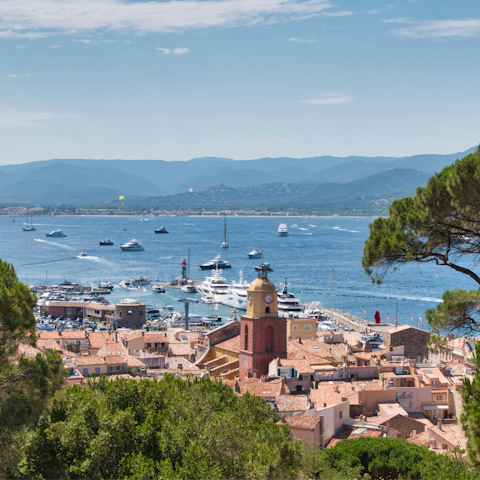 Discover sought-after Saint Tropez – a 10-kilometre drive away