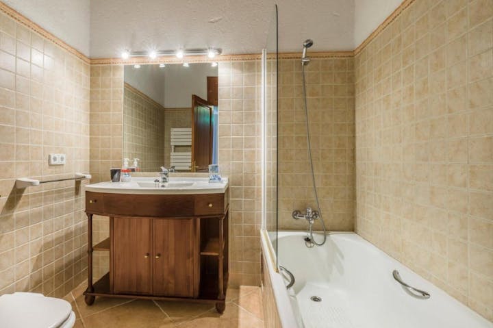Bathroom photo