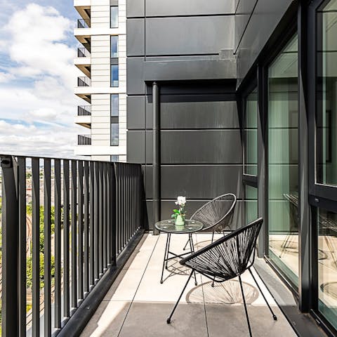 Serve your favourite evening drinks on the balcony