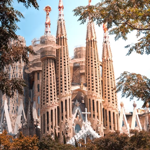 Learn the history of La Sagrada Familia – an eleven minute walk