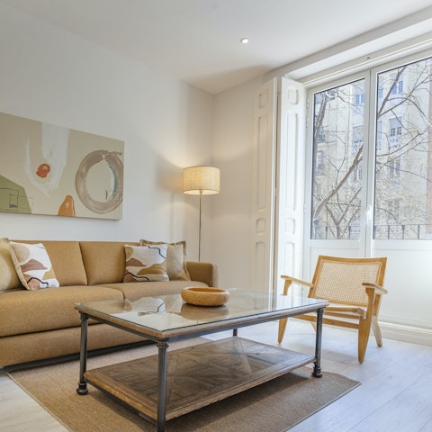 Relax with drinks at home or stroll to a nearby bar