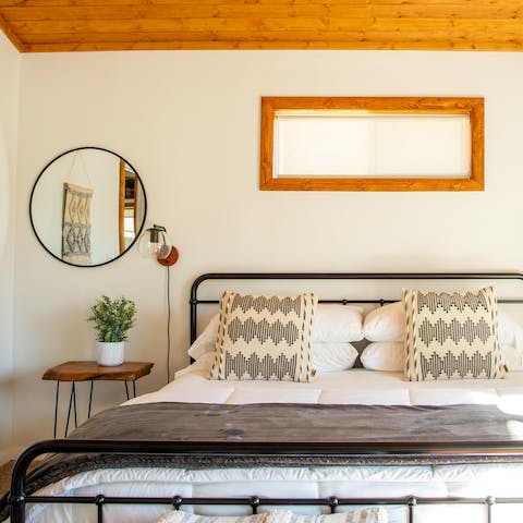 Sleep well in the cosy bedrooms