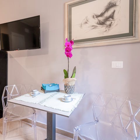 Enjoy a quick breakfast at the table before a day exploring the city