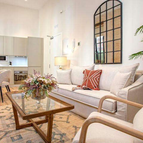 Relax with evening drinks at home or head to a local bar