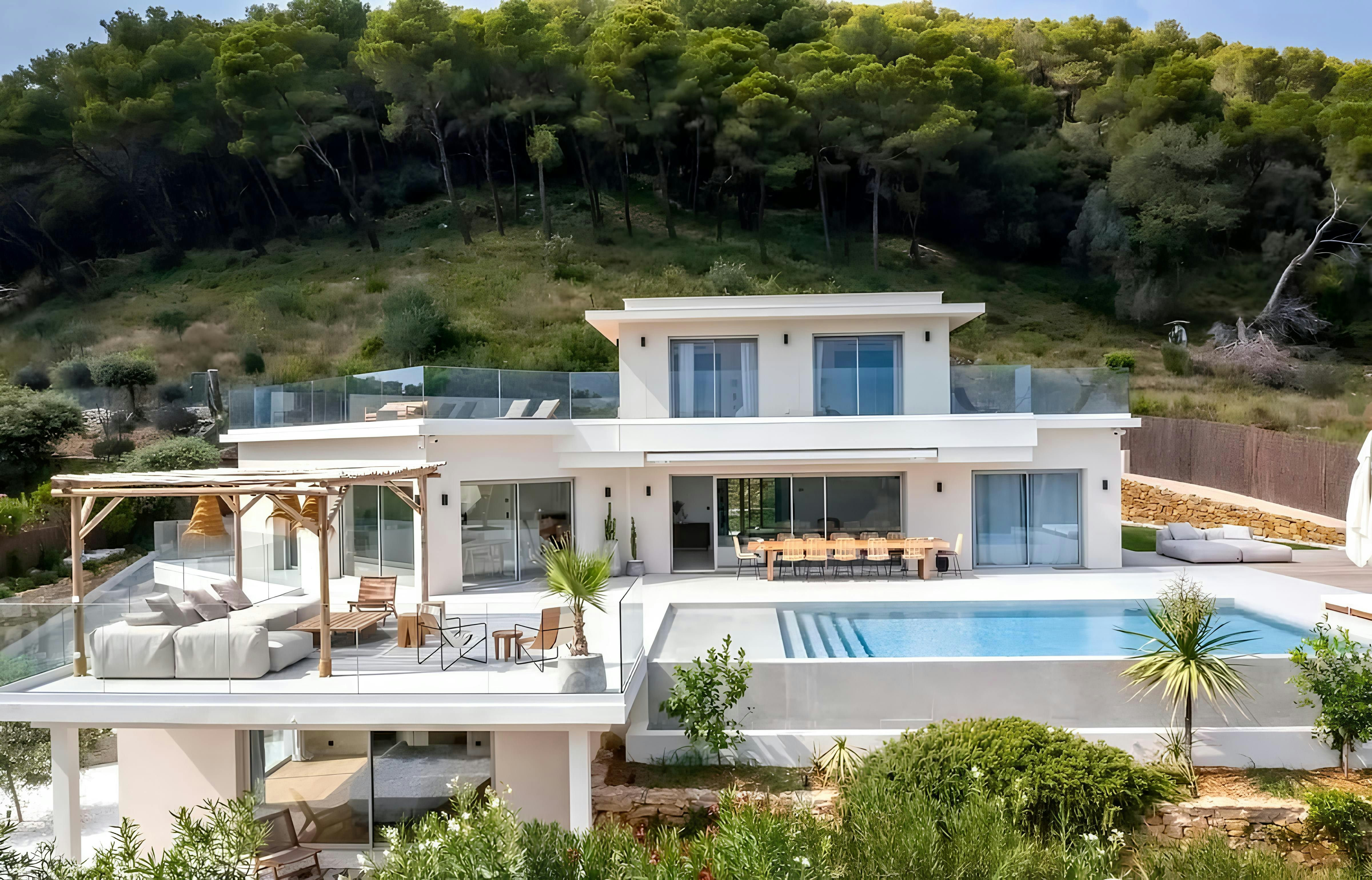 The Riviera Muse