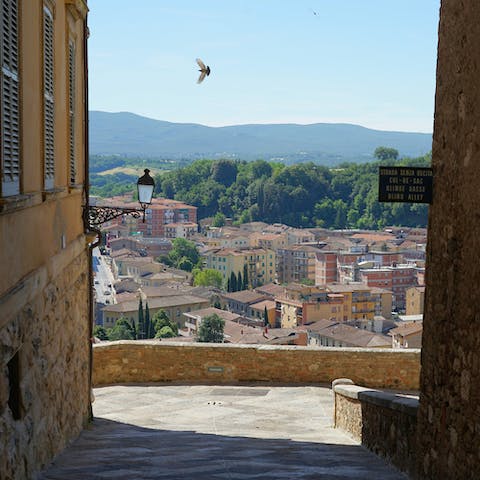 Explore quaint Colle Val d'Elsa – 15 kilometres away