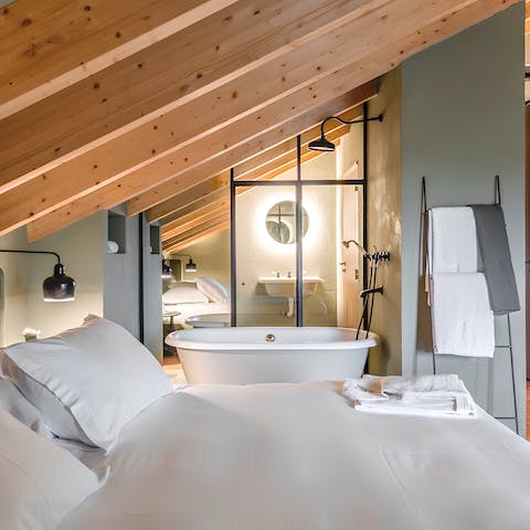 Draw yourself a hot bath in the en-suite bathrooms and unwind