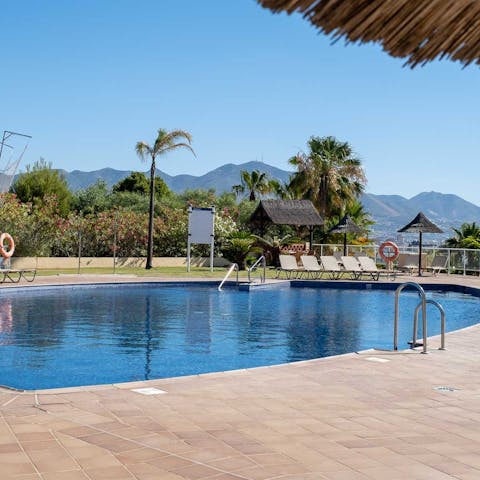 Chill out beside the communal pool or work up a sweat playing tennis