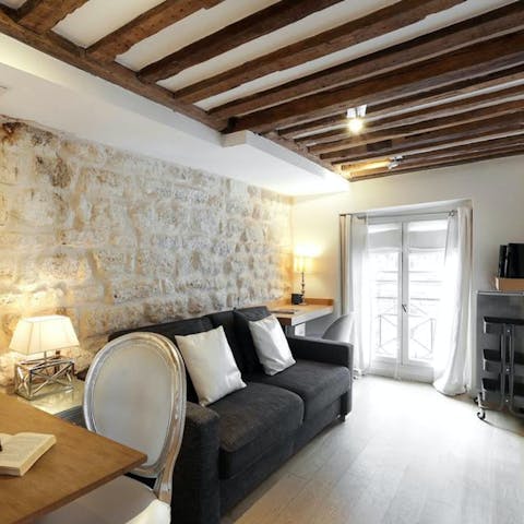 Sip a glass of Sancerre on the sofa before heading out for dinner