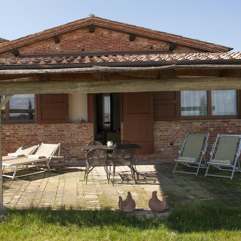 Take a breather underneath the verandah and fire up the barbecue when stomachs start to rumble