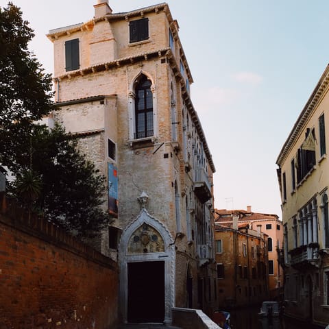 Explore the charming neighbourhood of Cannaregio