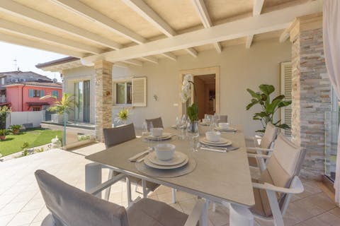 Light the barbecue and savour magical evenings on the terrace