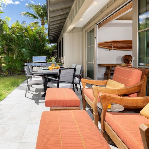 Sip piña coladas on the lanai