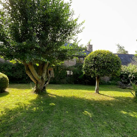 Wander through the private garden and gather seasonal fruit