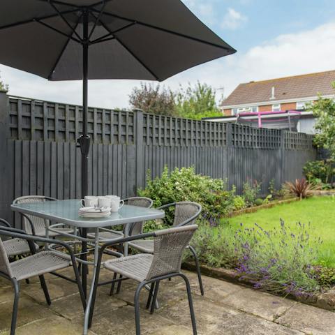 Begin the morning with an alfresco breakfast in the courtyard garden, breathing in the salt-tinged air