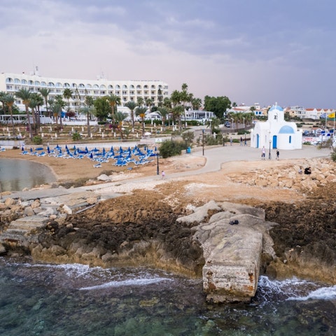 Discover Pernera's beach, bars, tavernas, and shops, all within a ten-minute walk