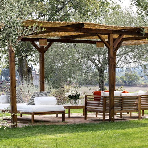 Find the perfect spot for evening drinks in the garden