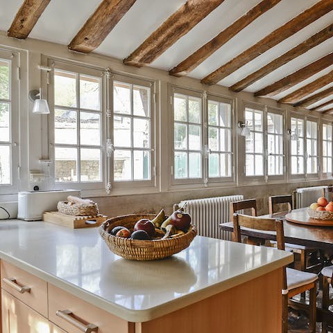 Have a cup of tea at the breakfast bar