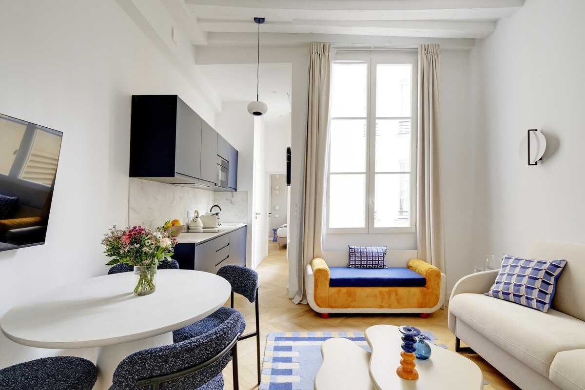 Le Marais Courtyard
