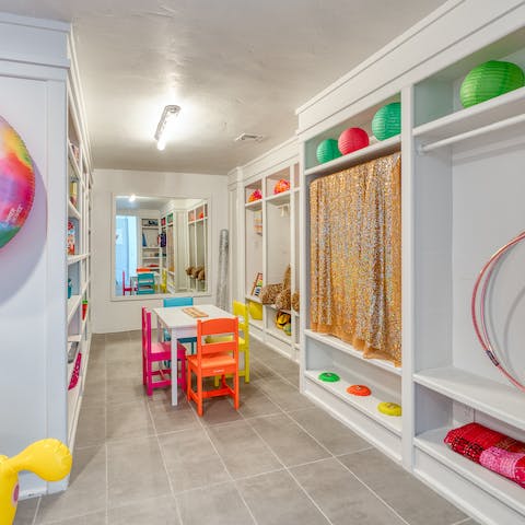 Let the kids loose in the playroom