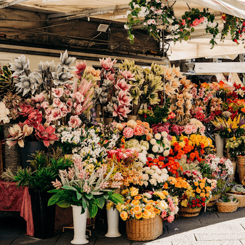 Stroll to Columbia Flower Market to shop for blooms