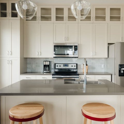 Enjoy cooking in the fully-equipped kitchen