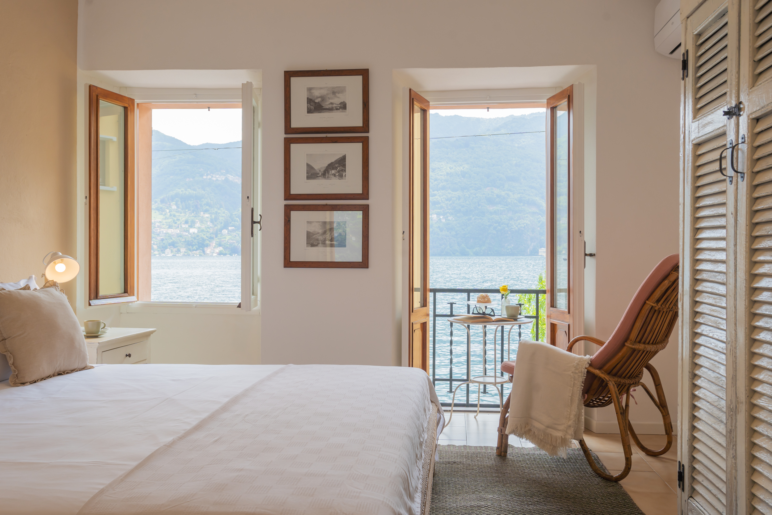The Cosy Lakeview Hideaway