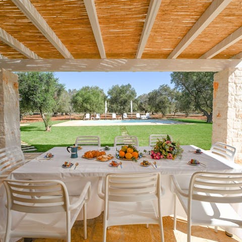 Lay the table for lazy brunches and mimosas outside