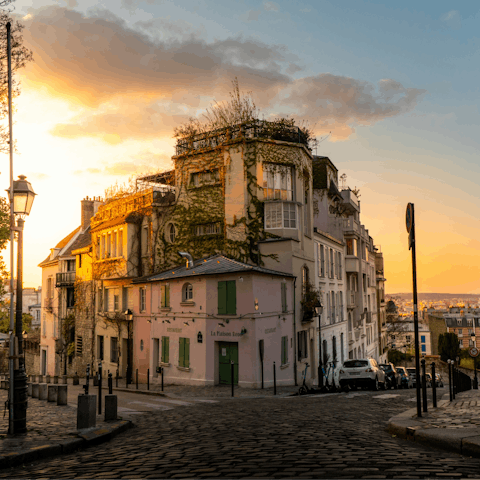 Fall in love with Paris while exploring Montmartre