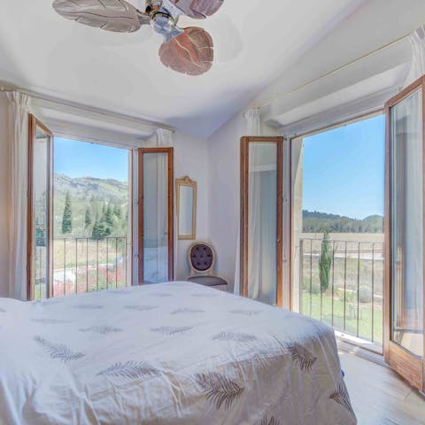 Wake up and admire the countryside views