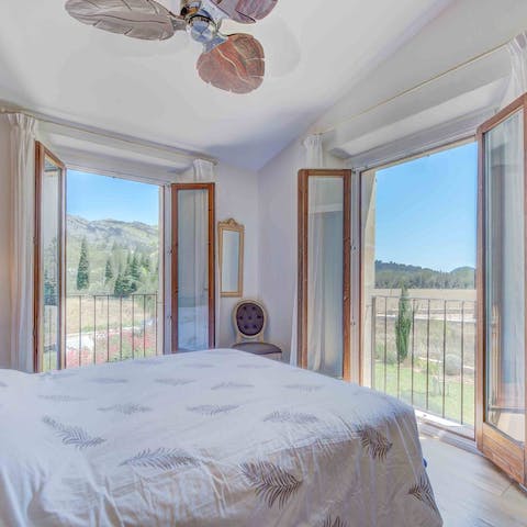 Wake up and admire the countryside views