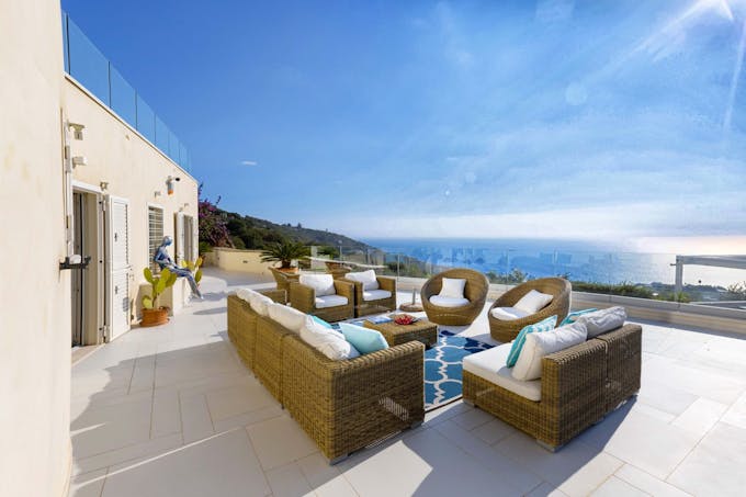 Amalfi Coast Chic