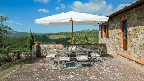 Dine alfresco as you drink in the vineyard views