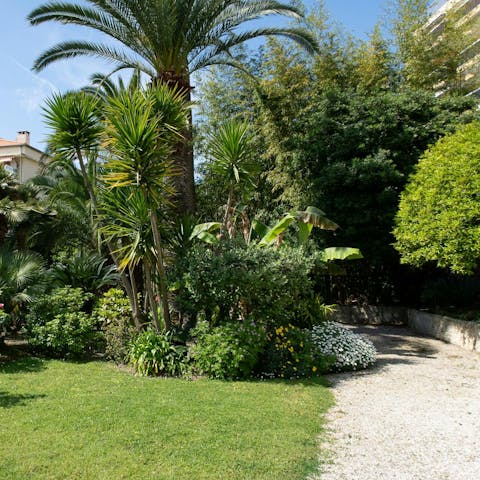 Wander the building's beautiful communal gardens
