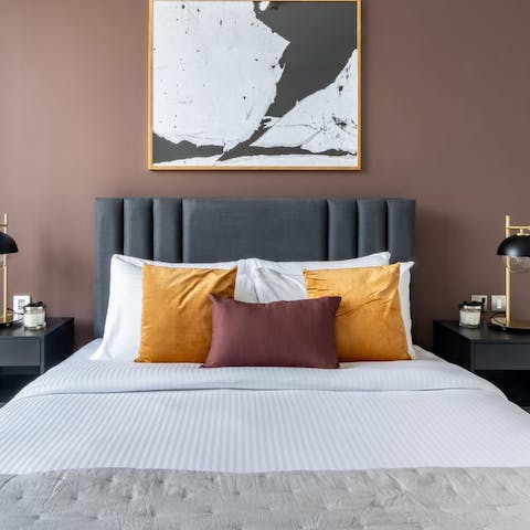 Have a good night's rest in the comfy bedroom