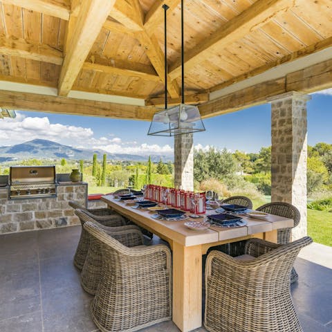 Enjoy evening meals outside, under the pergola