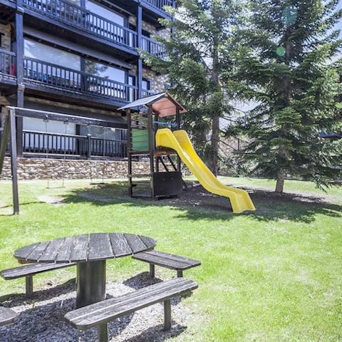 Take advantage of the picnic and playpark area in the shared gardens