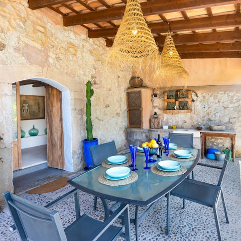 Guests appreciated the helpful host, who was always available to address any questions or concerns.