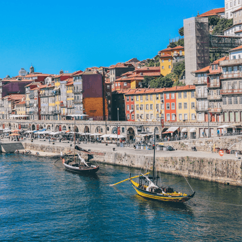 Take a sunset stroll along the Douro River – within walking distance of the home