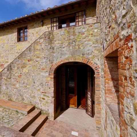 Guests appreciated the thoughtful welcome package and the friendly host.