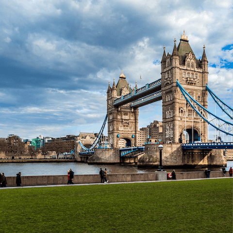 Make strolls along the riverfront the new routine – just a ten-minute walk away