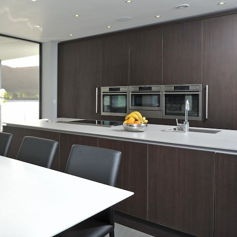 Cook up a home-made dinner with panoramic views across the peninsula