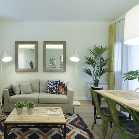 Sip coffee together before heading out to see the sights