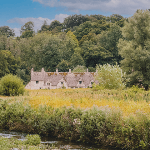 Be inspired by the Cotswolds with a drive to nearby Bibury