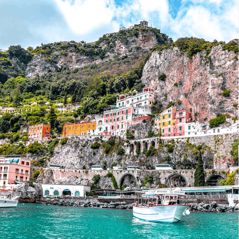 Drive under half an hour to the town of Sorrento, go sailing on the marina and visit the Piazza Tasso