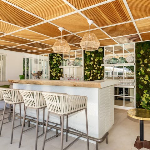 Celebrate life's special moments with drinks served at the outdoor bar
