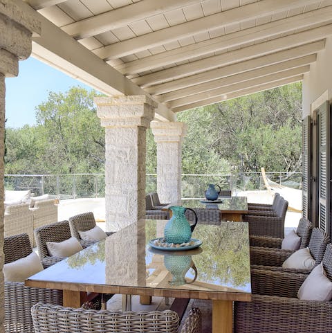 Enjoy dinner parties on the long dining tables