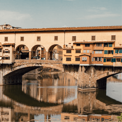 Stroll through the neighbourhood to the atmospheric Ponte Vecchio – just twenty–minutes away